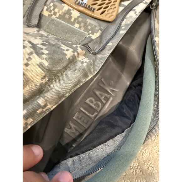 Camelbak hydration water pack with‎ bladder - Picture 7 of 12